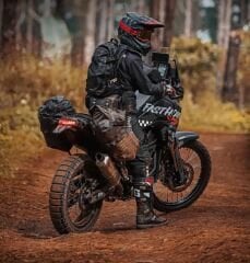 Rhinowalk Su Geçirmez Motosiklet Çantası (XL Beden) 24+24=48Litre Hacim