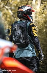 Rhinowalk Mechanic X MJX2005BK 23L Su Geçirmez Molle Motorcu Sırt Çantası – Kask Tutucu, Yağmur Kılıfı